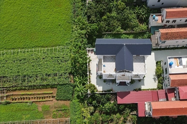 Quyền sử dụng đất của hộ gia đình trong đó có thành viên đã kết hôn nhưng vợ (chồng) không cùng là thành viên của hộ